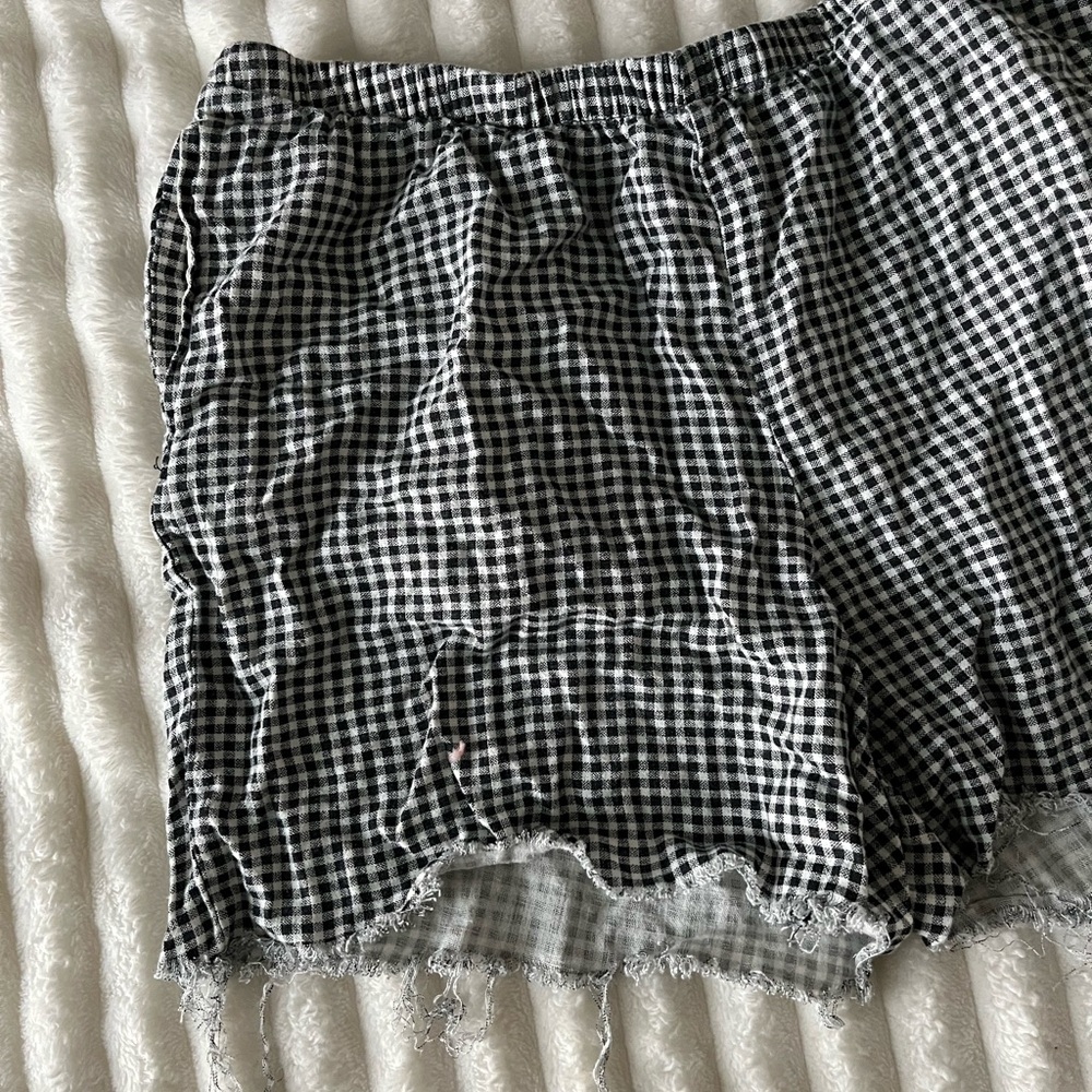 A New Day black and White Gingham distressed Women's Shorts - Picture 2 of 6